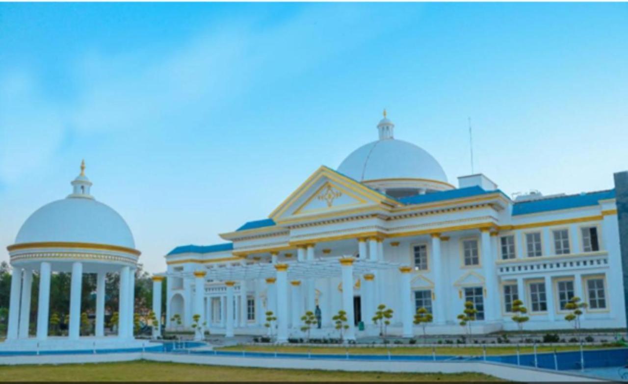 The Royal Palace Dewas Екстер'єр фото