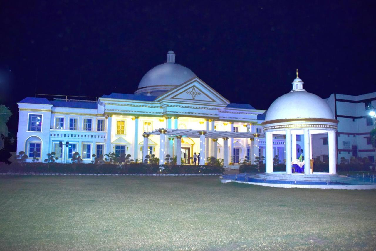 The Royal Palace Dewas Екстер'єр фото